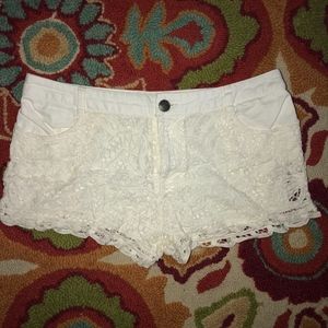 FREE PEOPLE white crochet lace short shorts!cotton